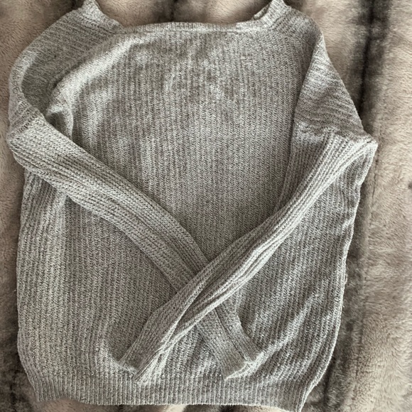 Brandy Melville noted salt and pepper sweater !!! - Picture 3 of 7